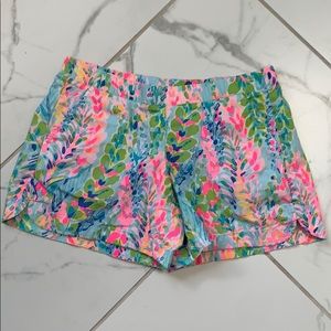 Lily Pulitzer catch the wave shorts small